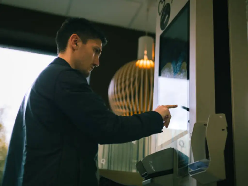 hotel self check in kiosk 3
