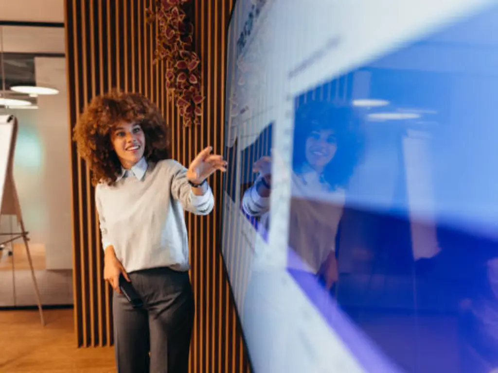 55 inch touch screen monitor 4