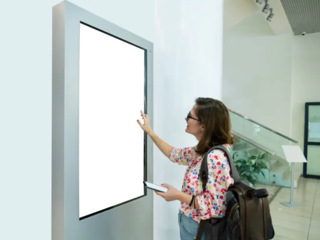 Digital Directory vs Static Directory 4