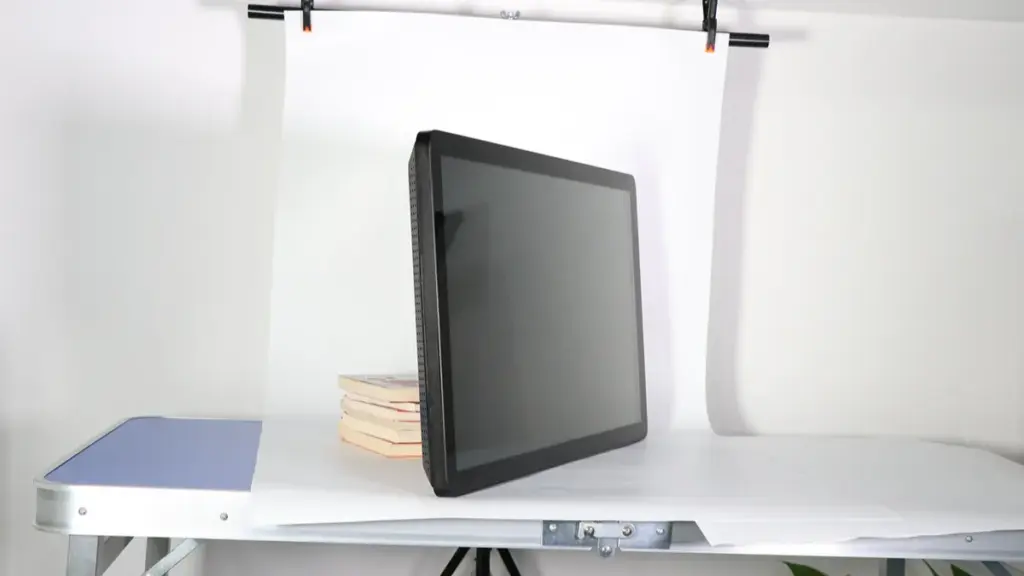 Touchwo Screen Monitor On The Desk